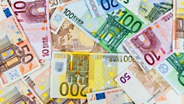 Euro Turns Higher on QE Speculation Ahead of ECB Next Week