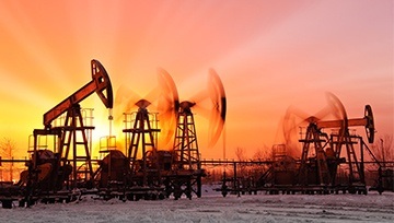Crude Oil Analysis: Trendline Break Increases Downside Risk