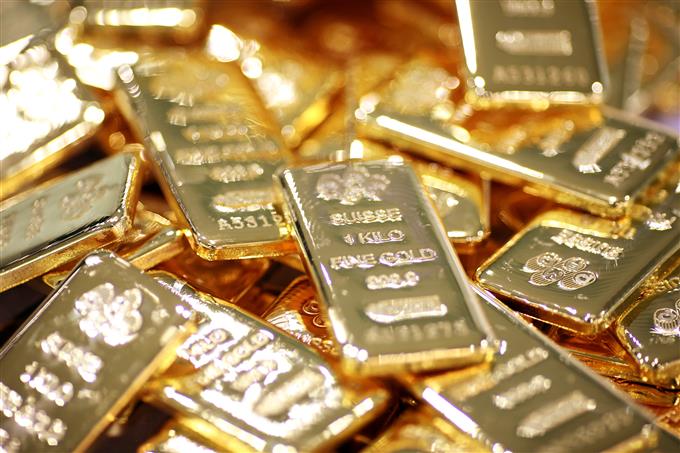 Oro análisis técnico guerra comercial