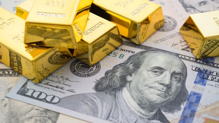 Цены на золото растут, так как проблемы банковского сектора США снижают доходность по облигациям