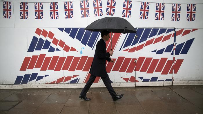 UK Q2 GDP Falls by a Record 20.4% But Signs of a Recovery Appear, GBPUSD Unchanged