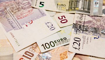 Euro, British Pound Look Vulnerable as 2018 Draws Closer