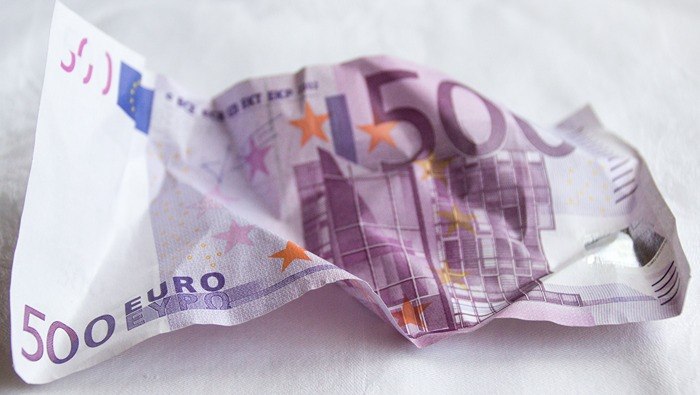 Euro Price Forecast: EUR Threatened by Dovish ECB & Bleak Forecasts