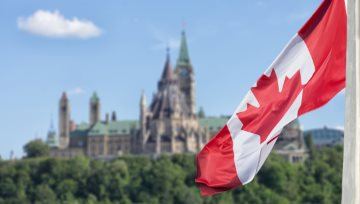 Loonie Drifts Lower as Bank of Canada Stands Pat on Rates