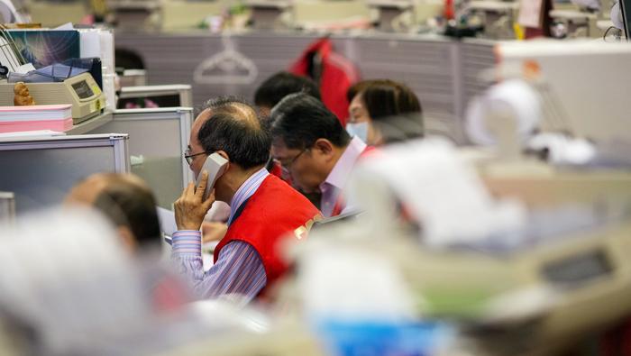 Hang Seng Index Breaks 25,000 as China A50 Tests a Key Resistance