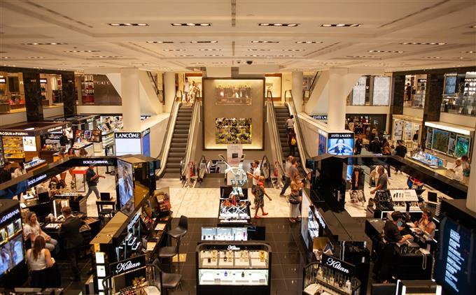 Black Friday sales in shopping mall
