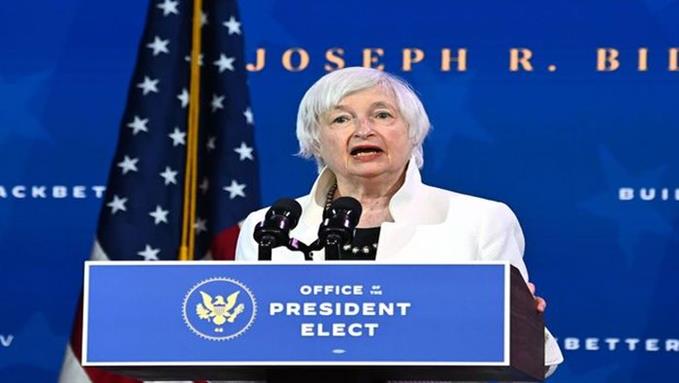 Janet Yellen speaking at podium