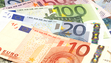 Asia AM Digest: Euro Soars as US and NZ Dollars Plunge