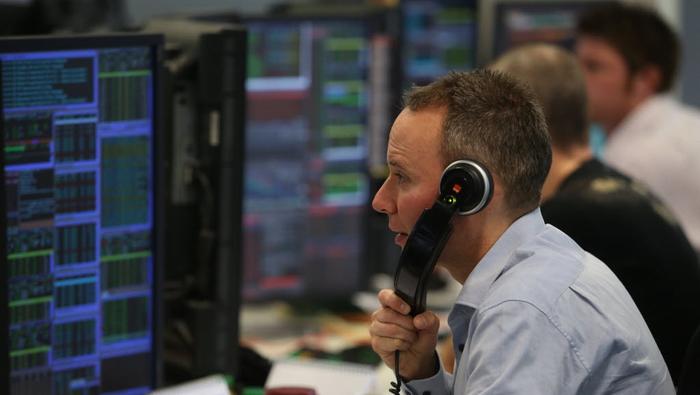 FTSE 100 Hit Hard as Fears of a New COVID-19 Lockdown Grow