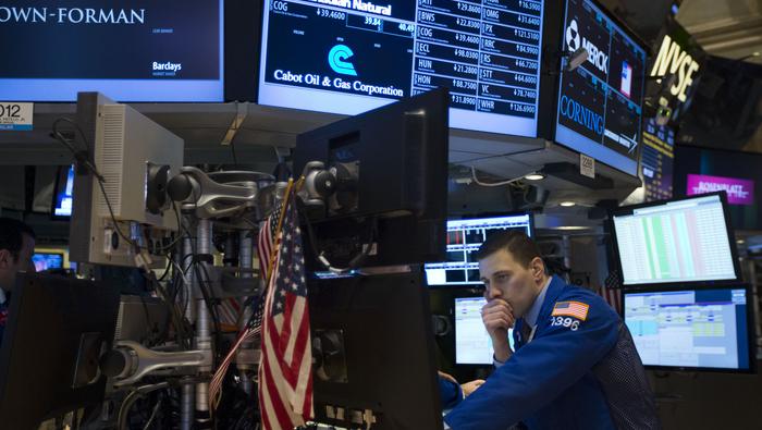 S&P 500 Outlook: Stocks Flop, VIX Pops on Failed Stimulus Talks