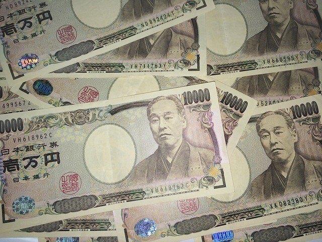 Safe haven currencies include the Japanese Yen (above)