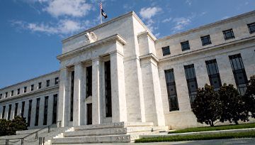 USD Drops, S&P 500 Hits Record on Dovish Fed Minutes, Powell Testimony