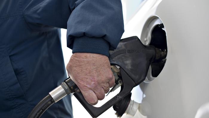 Рекордный рост цен на бензин в США, вероятно, продолжится, поскольку США нацелены на российскую нефть