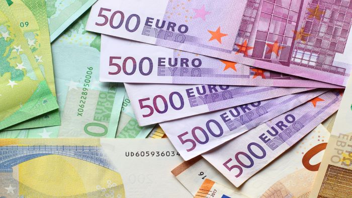 EUR/USD подталкивает вверх на ослаблении доллара США
