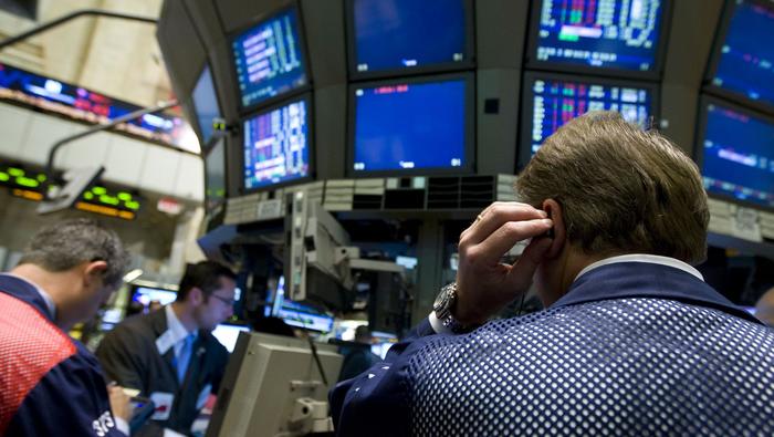 Dow Jones Reverses Earlier Gains & Stumbles into the Close, Falls Below its 200-day SMA
