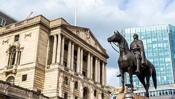 Sterling Spikes as Bank of England’s Carney Calms Brexit Nerves