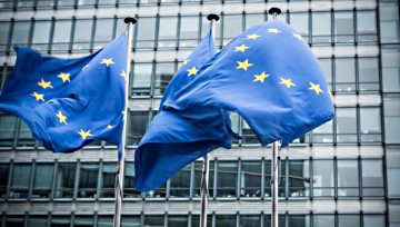 EURUSD: Net-Short Positions Decreased by 1.9% from Last Week