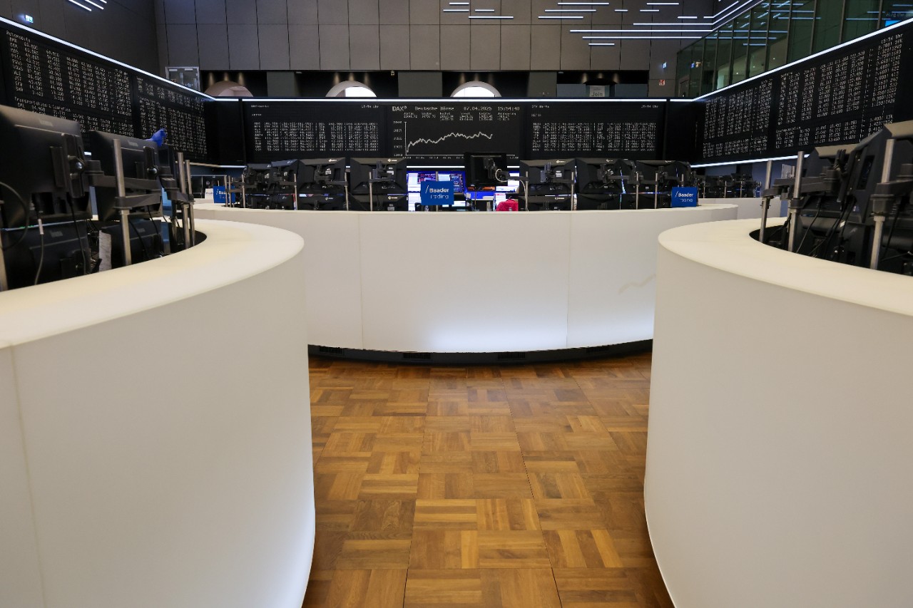 Dow, GBP/USD expected to recover while US natural gas futures prices slip