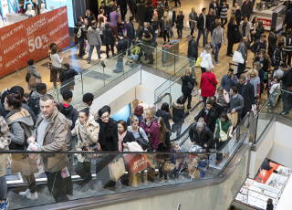 Australian Shoppers Spent 2 5 Billion On Boxing Day Sales