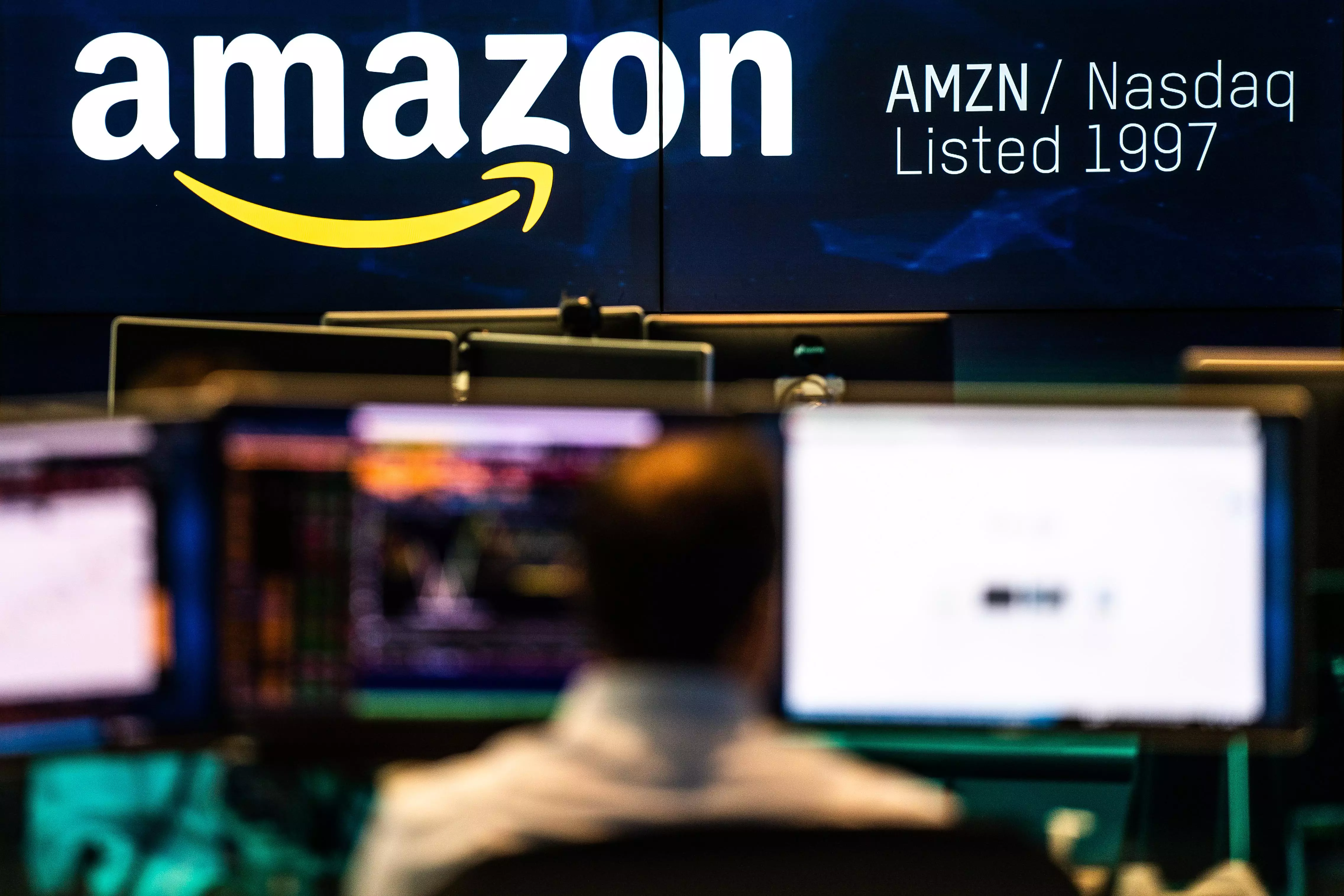 Amazon logo after Amazon HQ New York