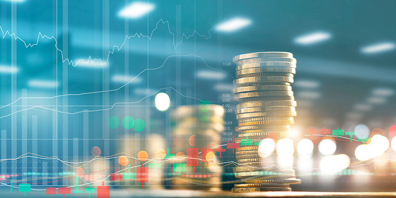 ​​Lloyds Banking Group navigates shifting interest rates and inflation amid digital transformation