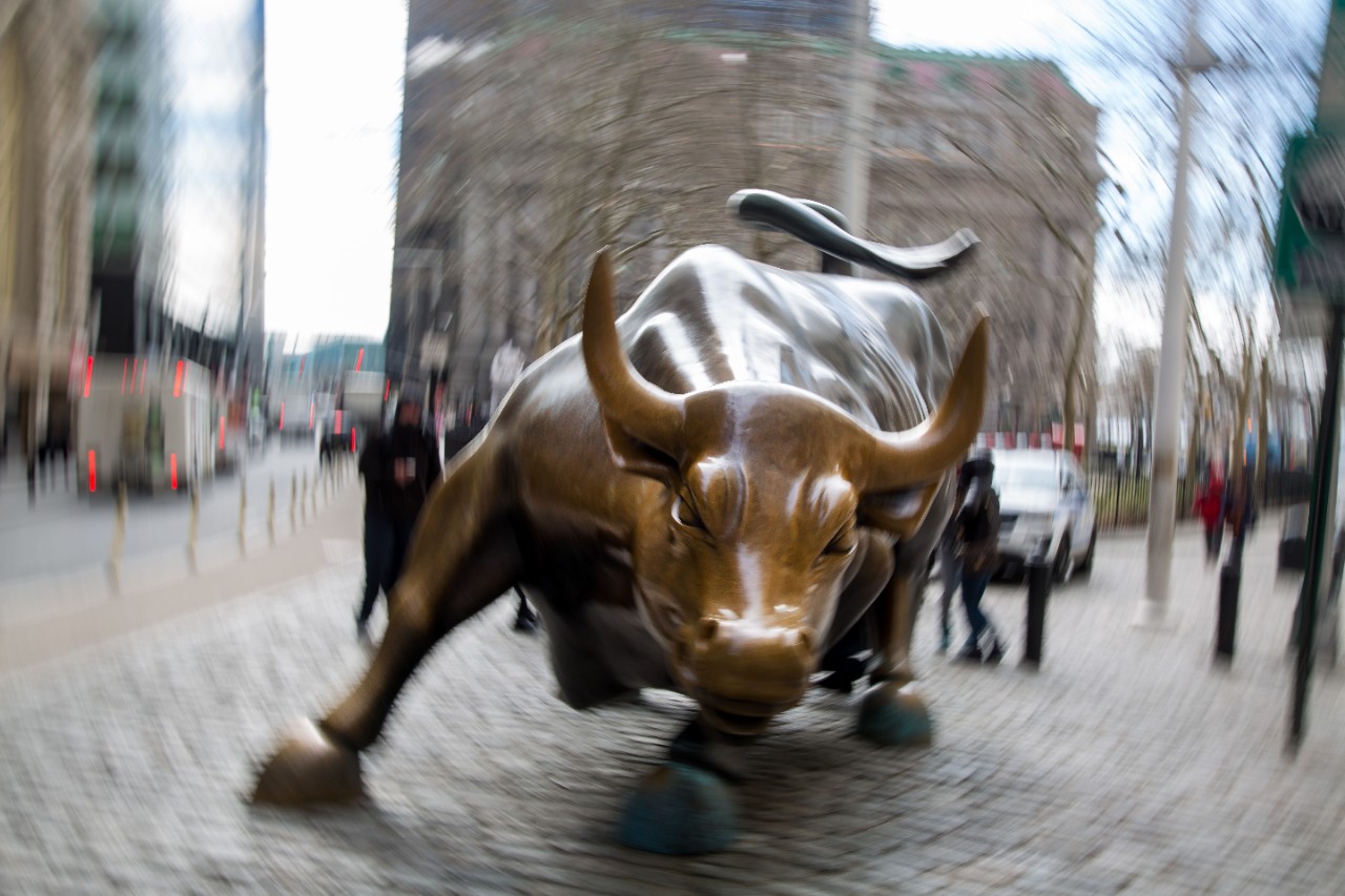 US Markets Soar Despite Walmart's Earnings Warning