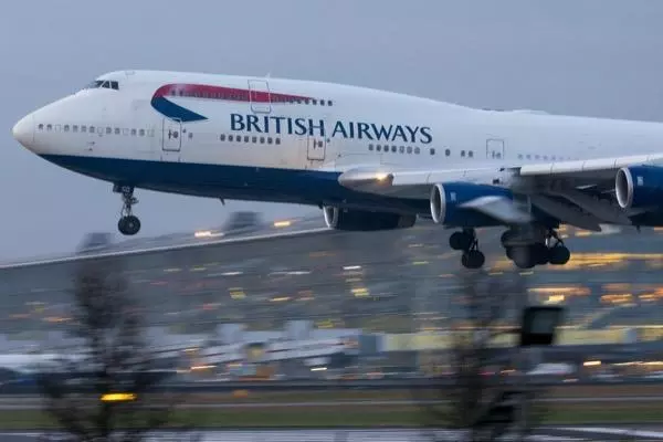 British Airways plane after IAG record fine