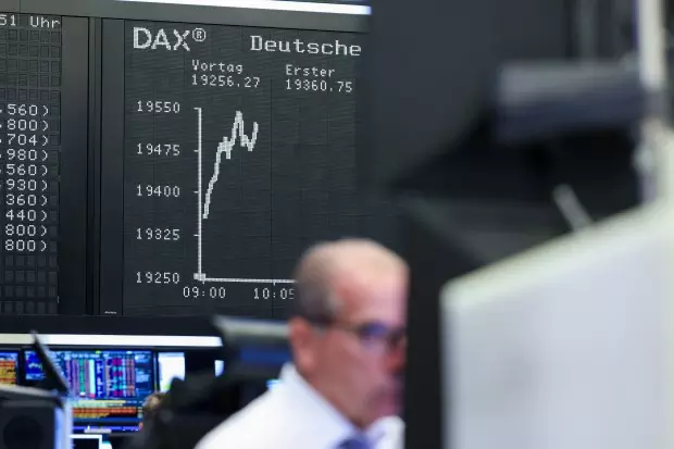 DAX Aktuell – Alle Augen sind auf Berlin gerichtet