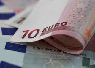 EUR-USD: Versuch einer Bodenbildung