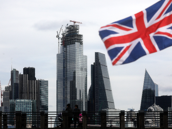 Top 10 Blue Chip Stocks To Watch In The Uk Ig Uk Ig En