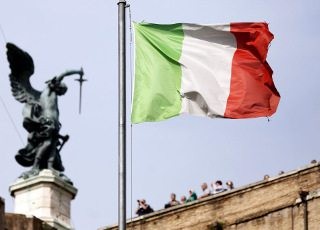 El_euro_en_maximos_de_agosto_tras_declaraciones_de_ministro_Finanzas_Italia