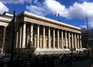 La Bourse de Paris en hausse à la mi-séance